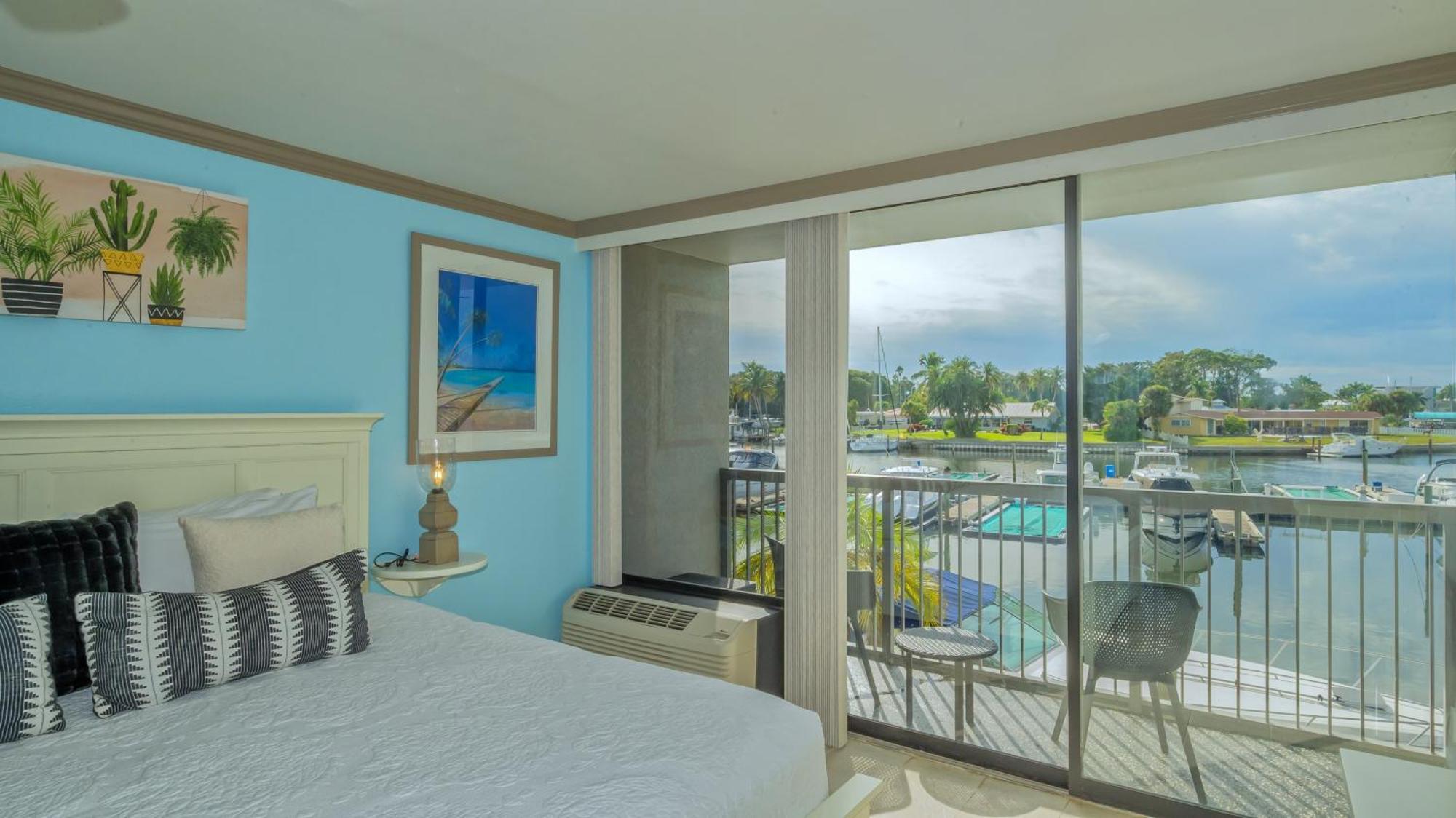 All-New Waterfront With Balcony,Pool,Tiki Bar,Gym サラソータ エクステリア 写真