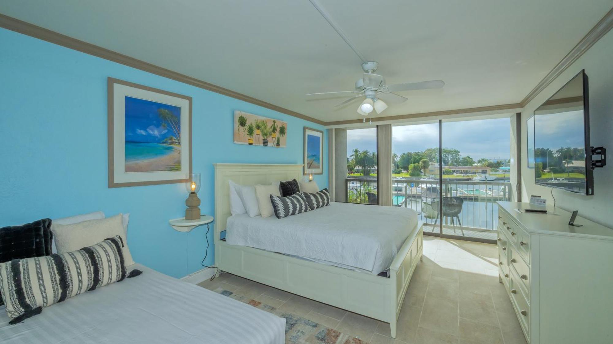 All-New Waterfront With Balcony,Pool,Tiki Bar,Gym サラソータ エクステリア 写真