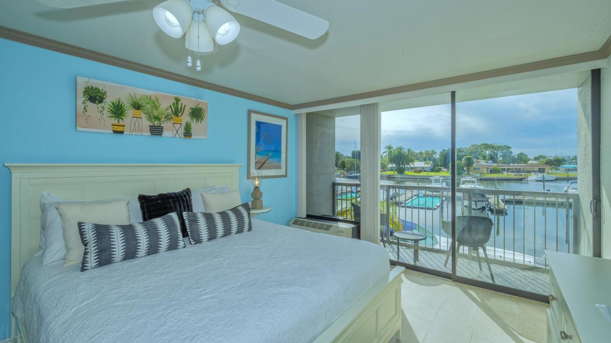 All-New Waterfront With Balcony,Pool,Tiki Bar,Gym サラソータ エクステリア 写真